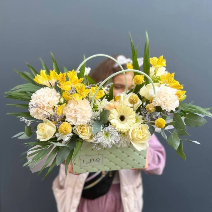 Сумочка с розами "Эпиа" в Владимире