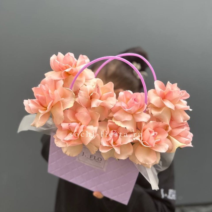 Сумочка с розами "Кети" в Владимире