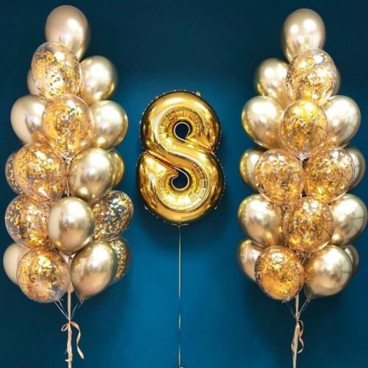 Цифра с фонтанами шаров  в Владимире