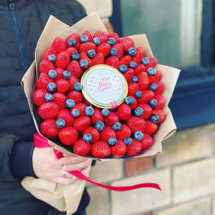 "Клубника и мёд" в Владимире