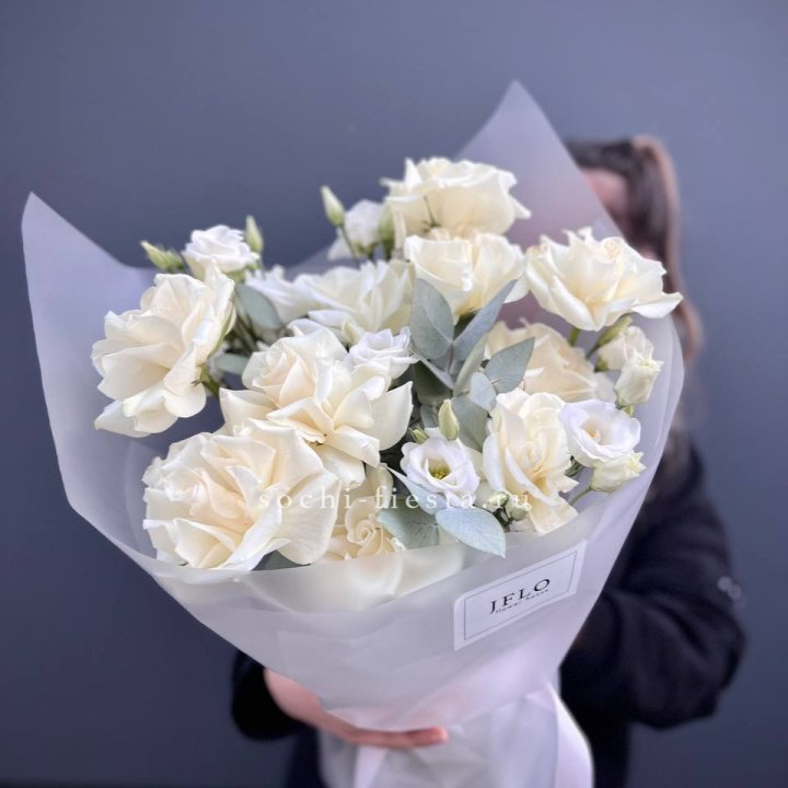 Букет французских роз и эустомы  в Владимире