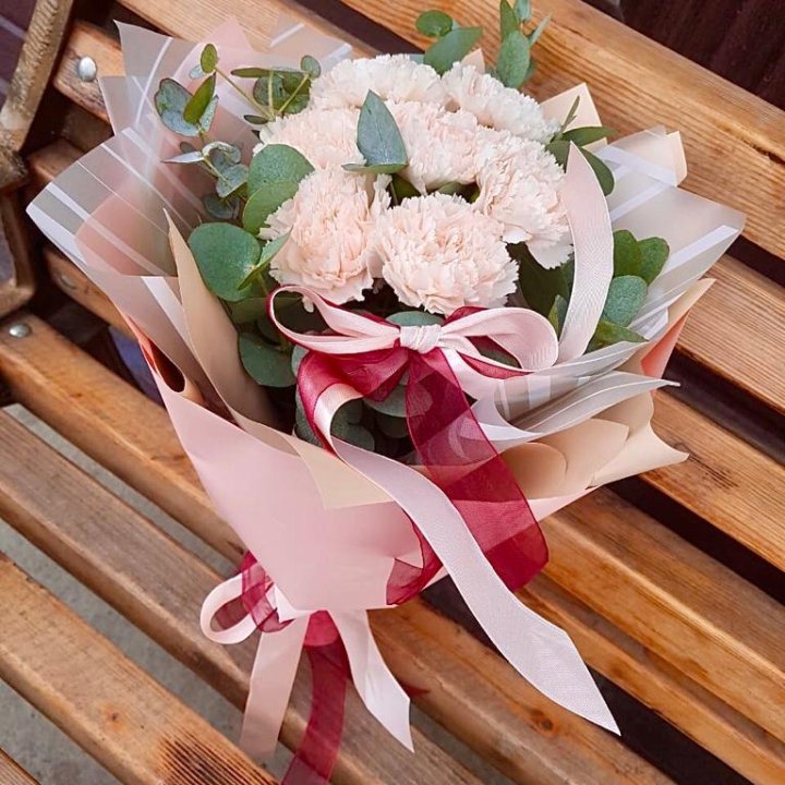 Диантусы с эвкалиптом в Владимире