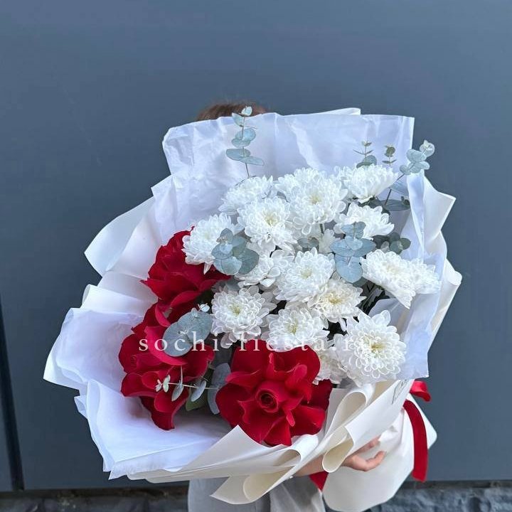 Дуо розы и хризантемы в Владимире