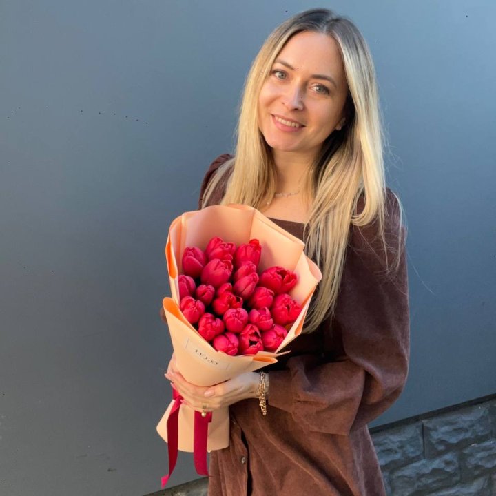  19 красных тюльпанов в Владимире