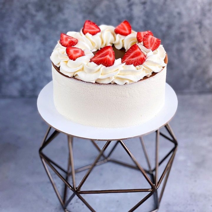 Торт "Клубника со сливками" в Владимире