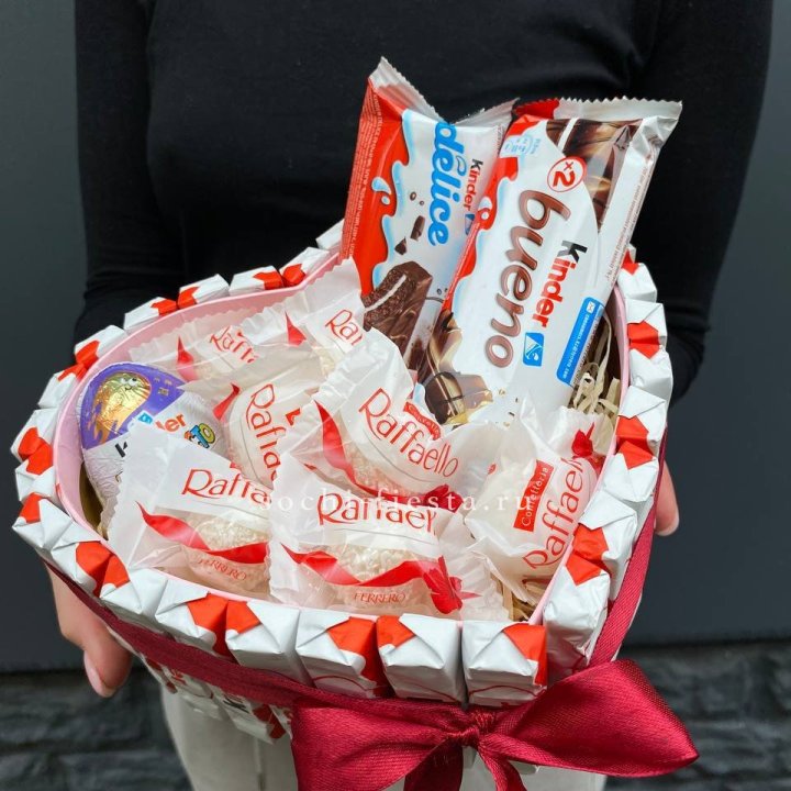 Подарочный набор сердце с Киндерами и Рафаэлло в Владимире