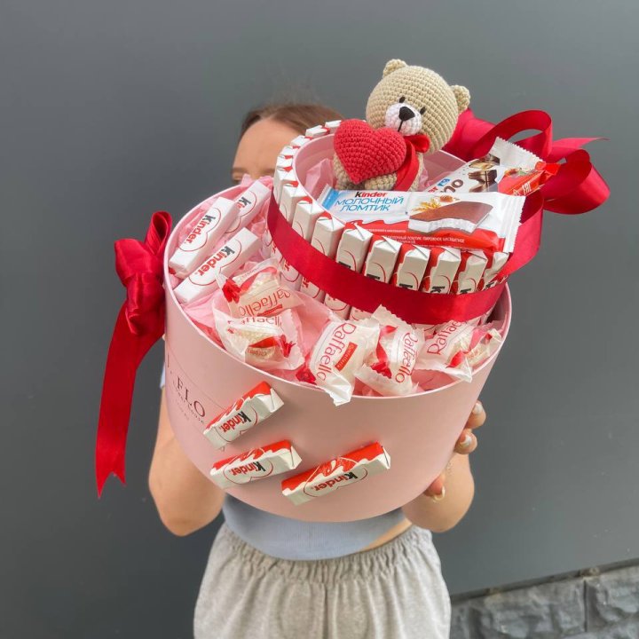 Бокс киндерами и раффаэлло 2 в Владимире