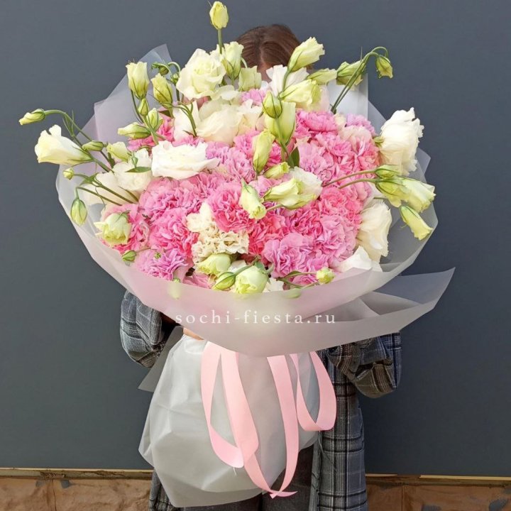 Букет из эустом и диантусов  в Владимире