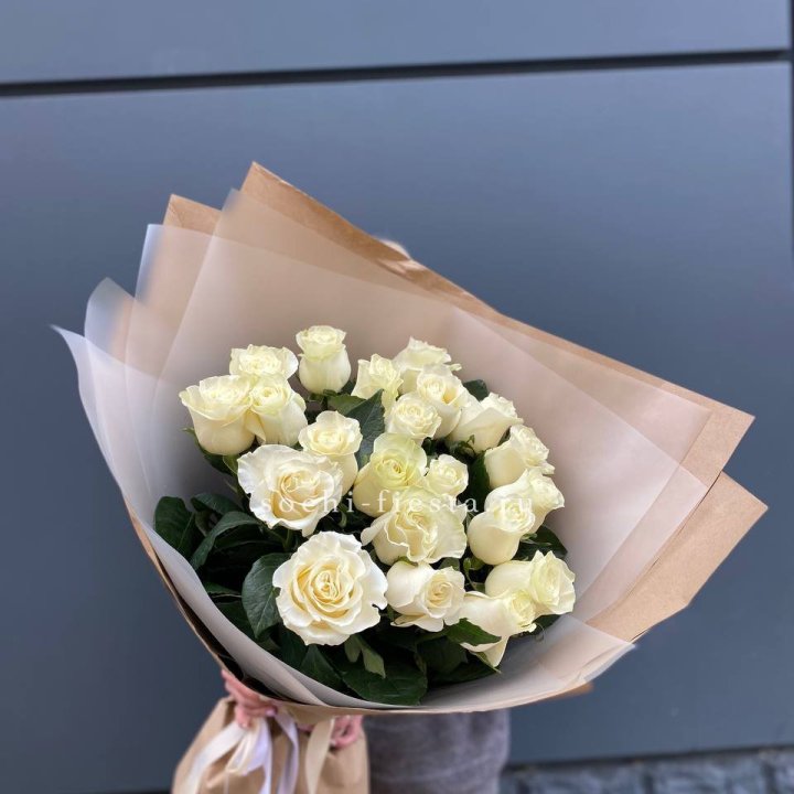  Букет  высоких белых роз   в Владимире