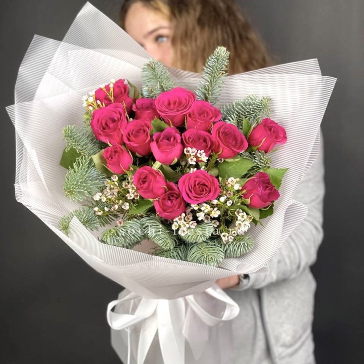 Новогодний букет Елки и Розы в Владимире