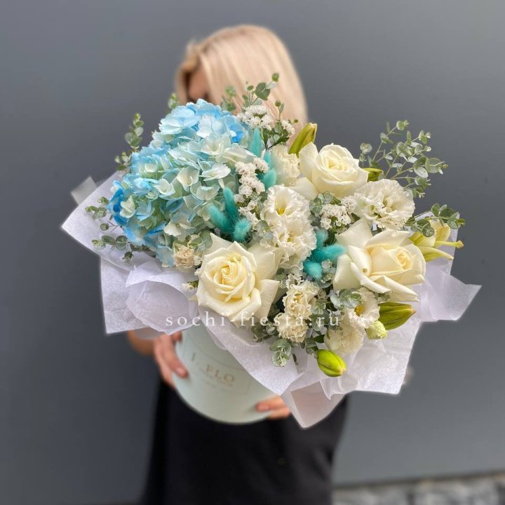 Цилиндр в голубых оттенках №1 в Владимире