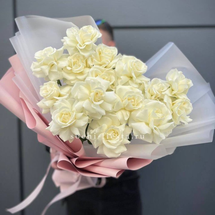 Букет из 15 французских роз Вайт дрим в Владимире