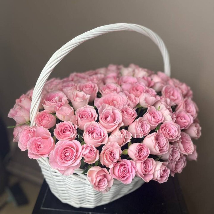 101 розовая роза в корзине в Владимире