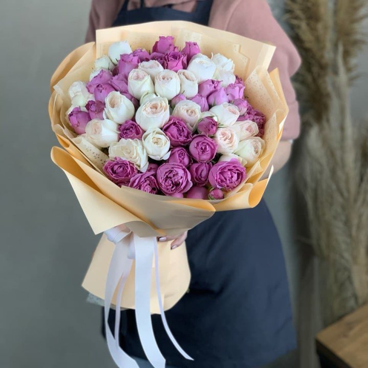 Букет кустовых роз Джулиана в Владимире