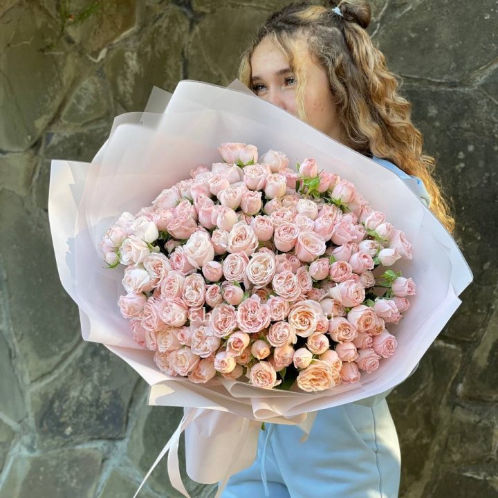 45 роза бомбастик Крем в Владимире