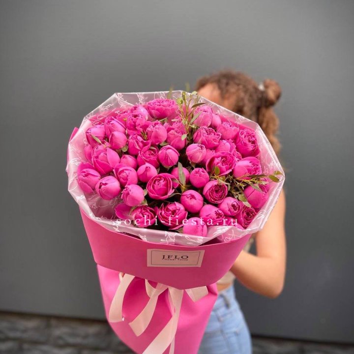 Кустовые розы букет Мисти Баблс в Владимире