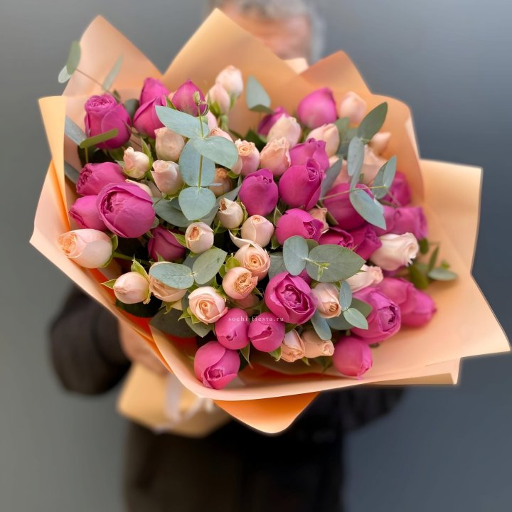 Букет кустовых роз Тендернес в Владимире