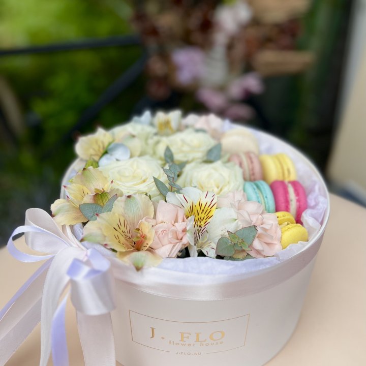 Цветочный бокс "Ника" в Владимире