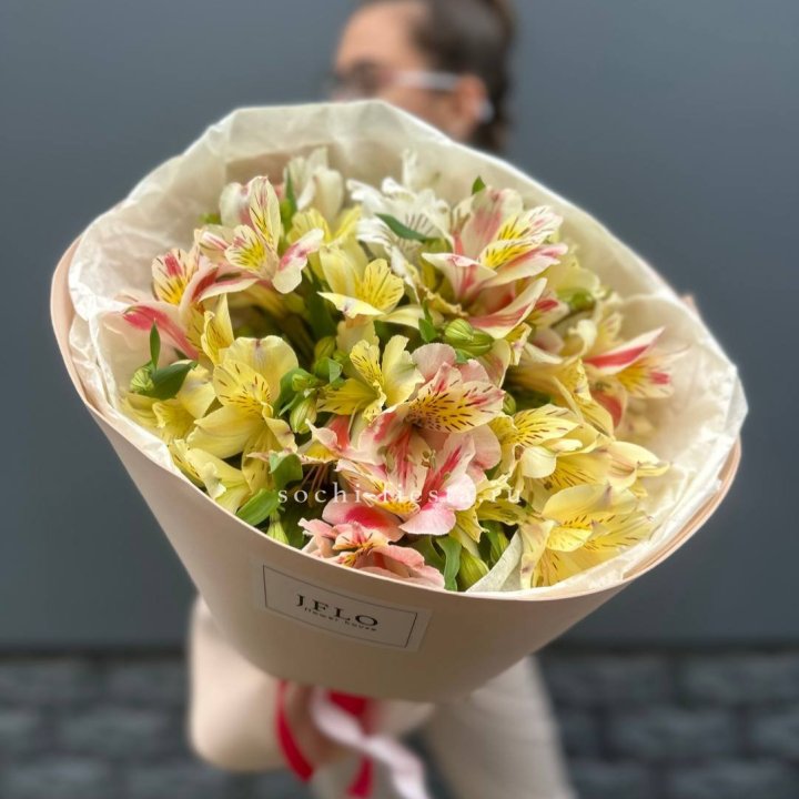 Альстромерии в нежном оформлении в Владимире