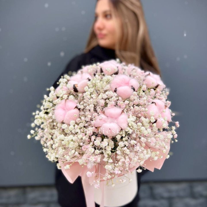 Гипсофилы с хлопком в шляпной коробке в Владимире