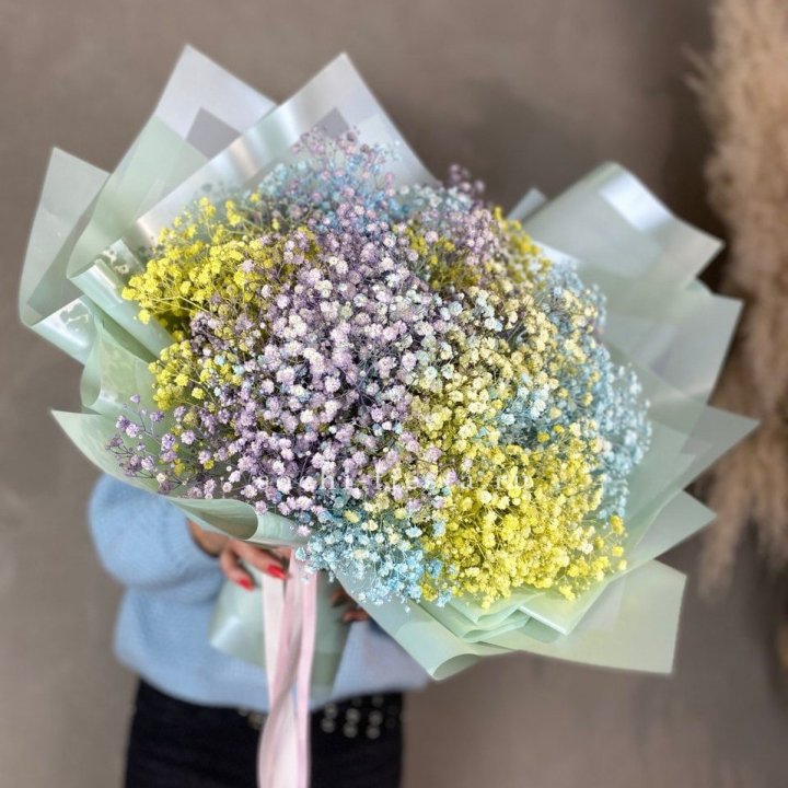 Букет радужных гипсофил в Владимире