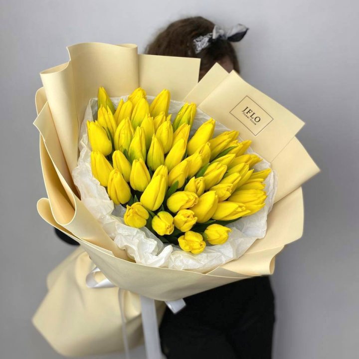 51 жёлтый тюльпан в Владимире