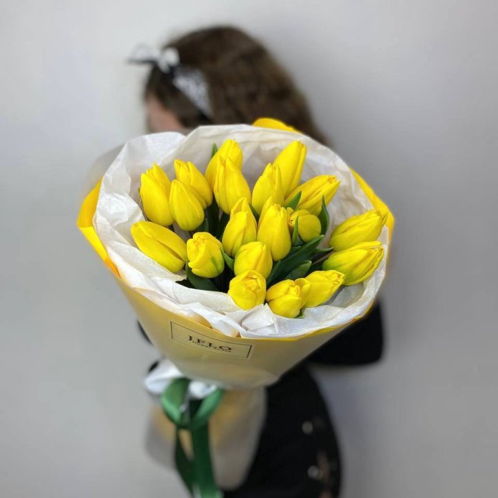  19 жёлтых тюльпанов в Владимире