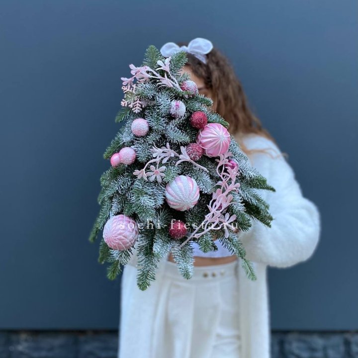 Новогодняя елочка "Розе" в Владимире