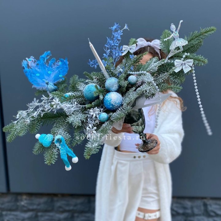 Композиция в бокале голубая в Владимире