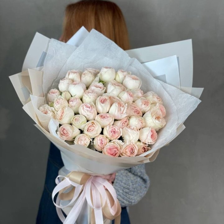 Букет пионовидных роз Пур лав в Владимире