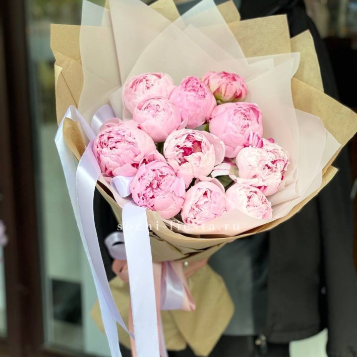 11 пионов в оформлении в Владимире