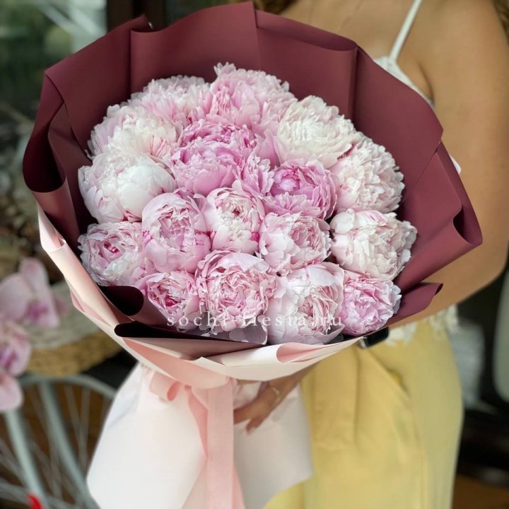 Букет 17 зефирных пионов в Владимире