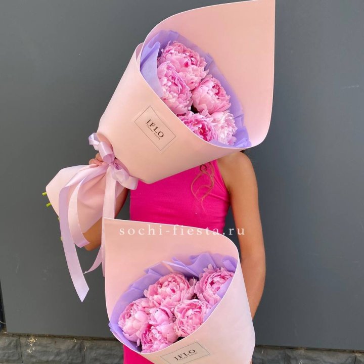 Букет из 5 пионов в Владимире