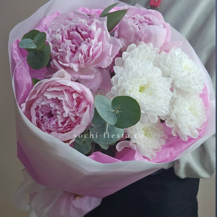  Букет комплимент с пионами в Владимире
