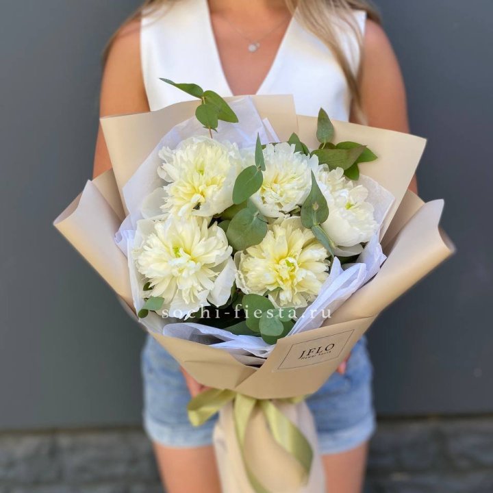  Букет белых пионов в Владимире