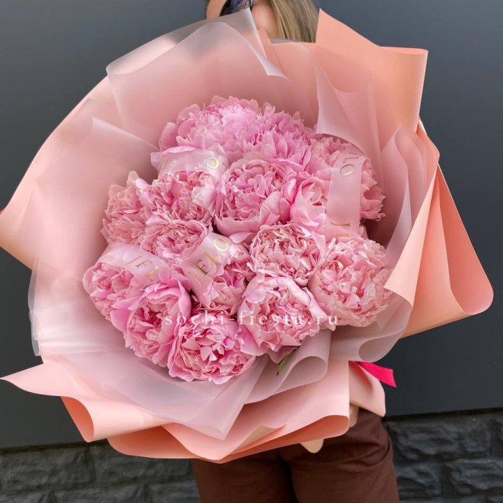 15 пионов "Монинг" в Владимире