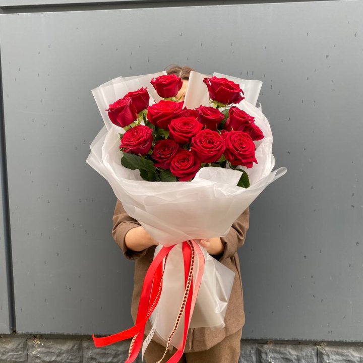 15 высоких роз  в Владимире