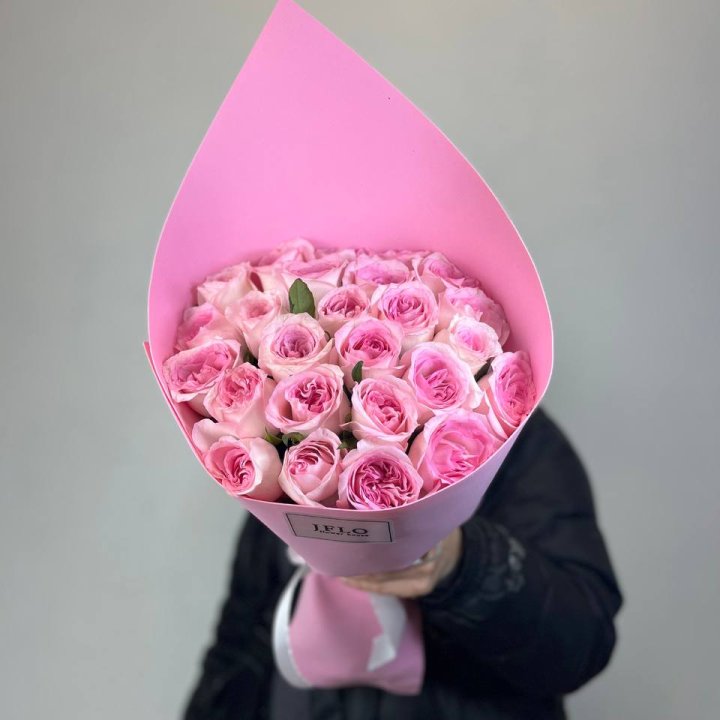 25 нежных роз в Владимире