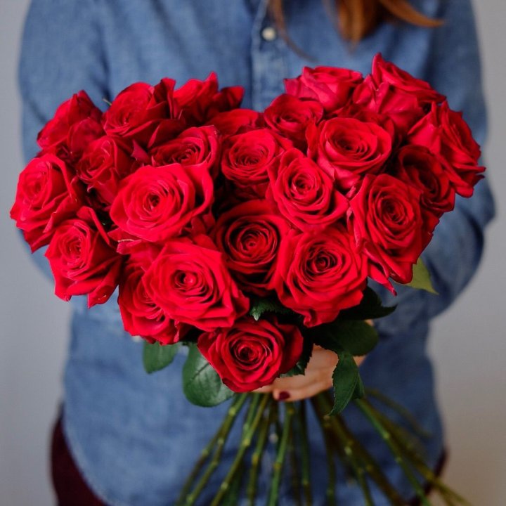 25 красных роз в Владимире