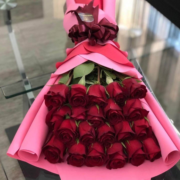 21 красная роза "Элеганс" в Владимире