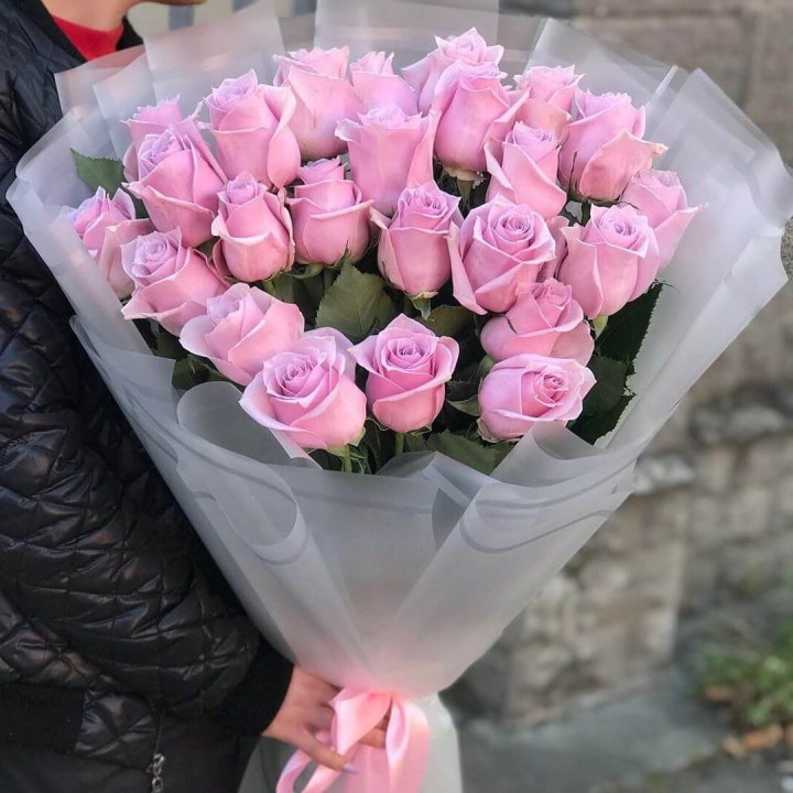 25 высоких розовых роз в Владимире