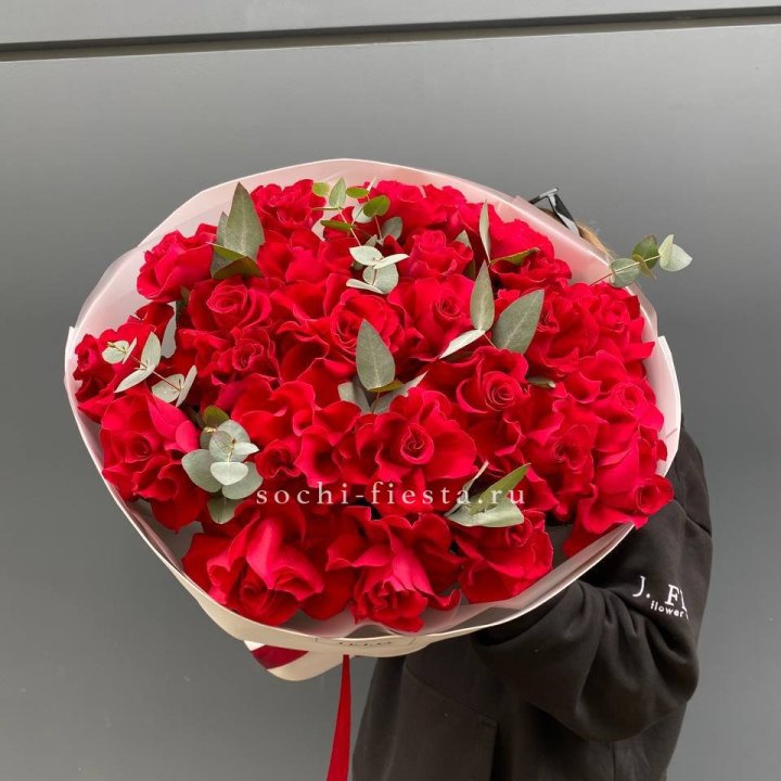 23 Красных французских роз в Владимире