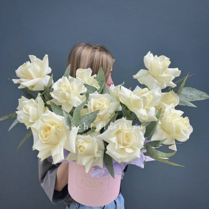 15 Французских роз в боксе в Владимире