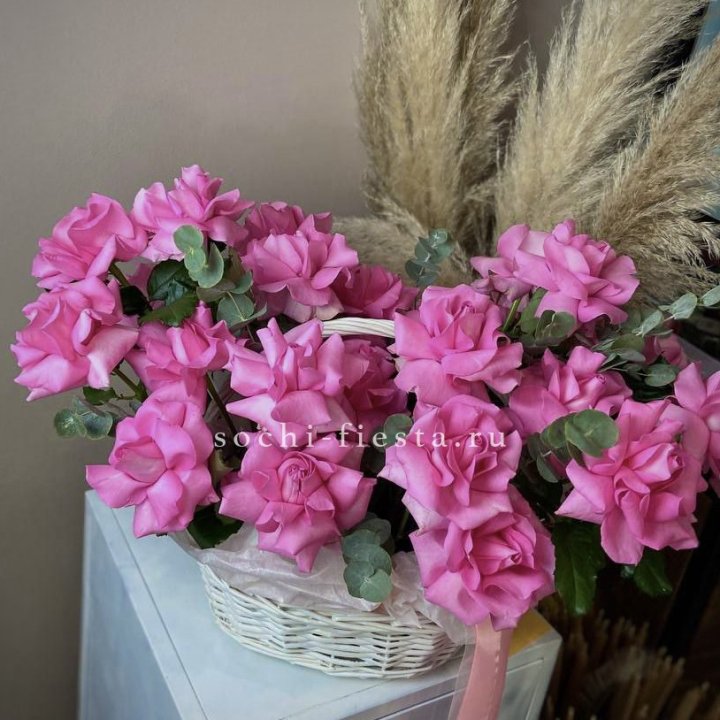 25 роз в цветочной корзине Пинк в Владимире