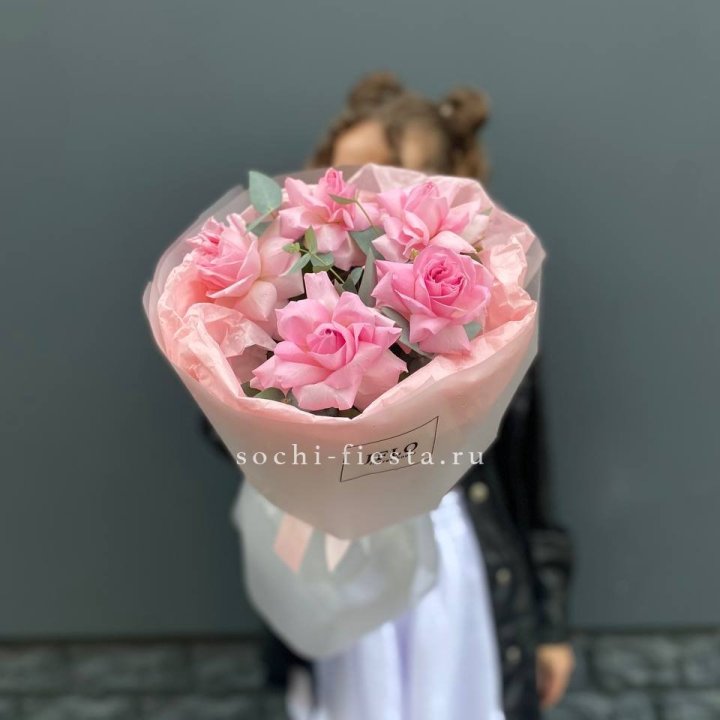 5 французских розовых роз  в Владимире