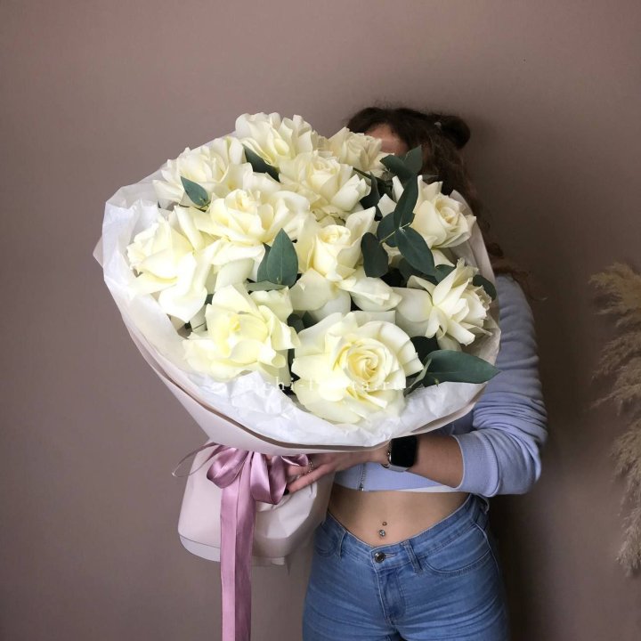11 Белых французских роз "Вайт найс" в Владимире