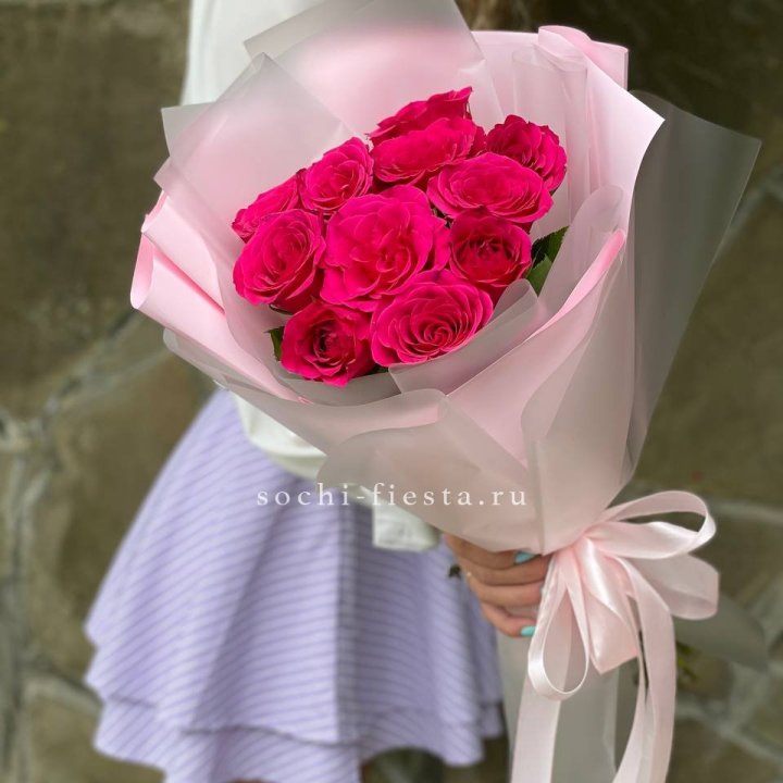 Букет алых роз в Владимире