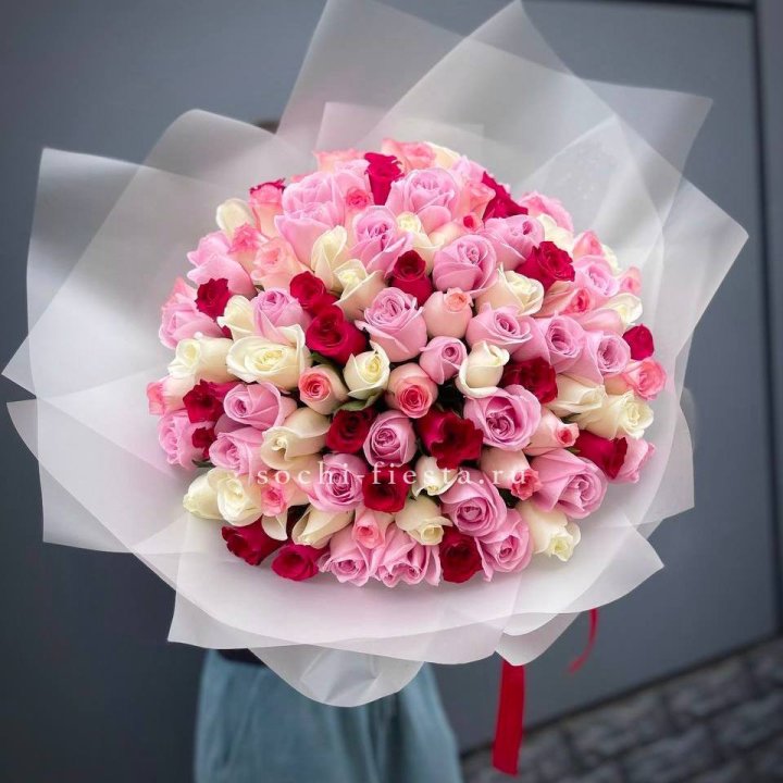 101 разноцветная роза "Карусель" в Владимире