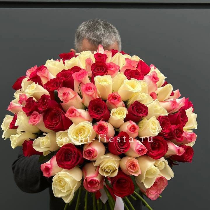 101 разноцветная роза "Джули" в Владимире