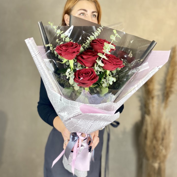 5 красных роз в Владимире